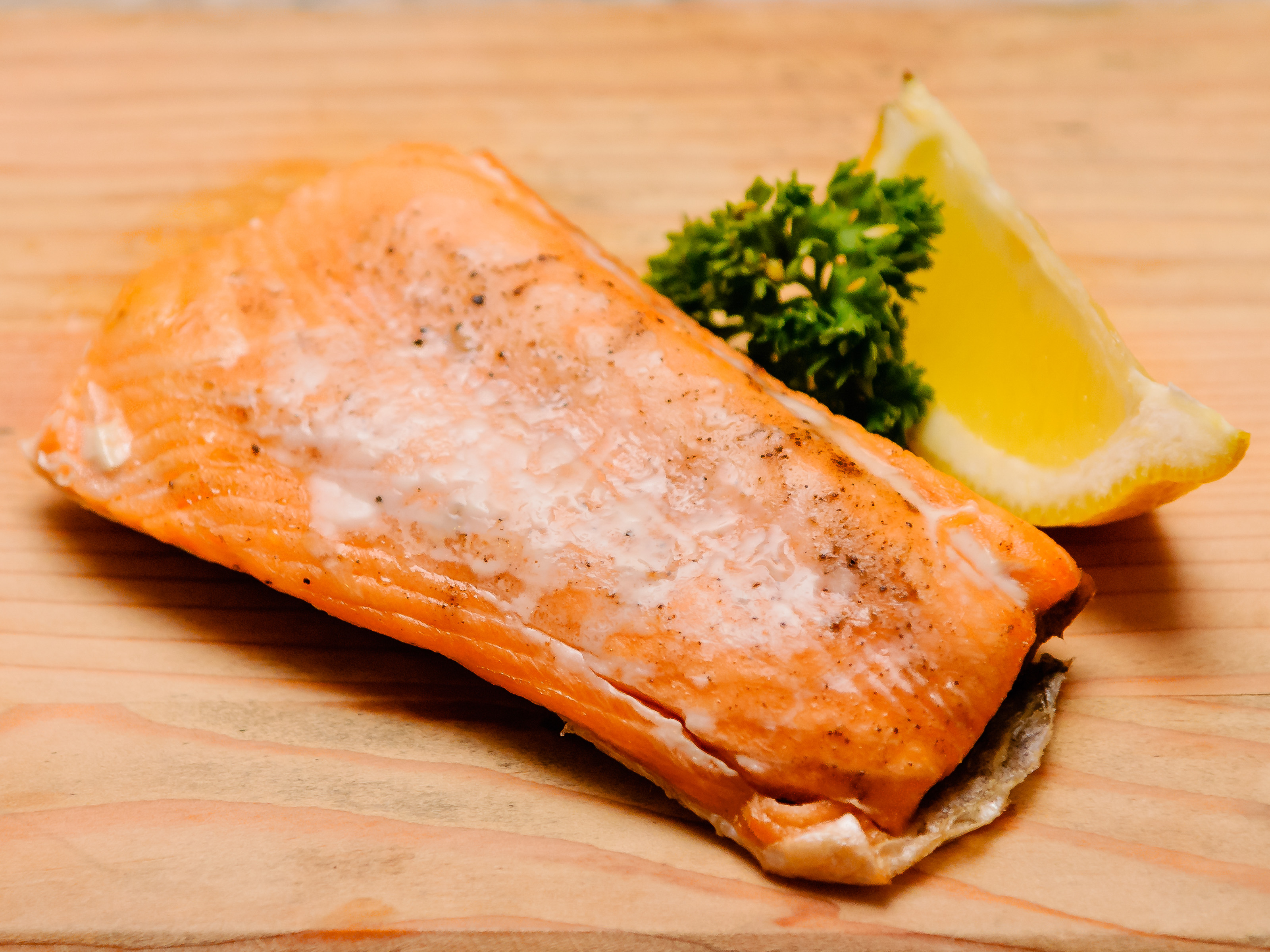 Bí quyết giữ lại giá trị dinh dưỡng khi chế biến cá hồi nấu cháo